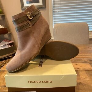 WORN- Franco Sarto Wedge boots 8.5 womens (Ariella, Mushroom LE)-